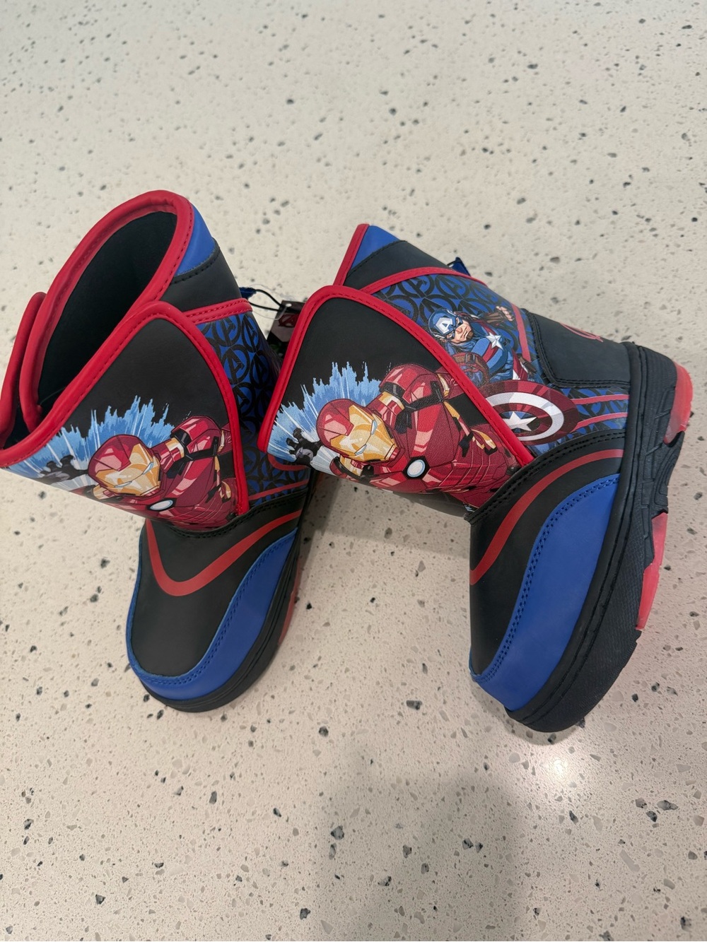 New boys Sz 11 Marvel Iron Man & Captain America Winter Boots light up